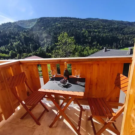 Armande, Exceptional Views, High Standing - Forest Alpesi faház *